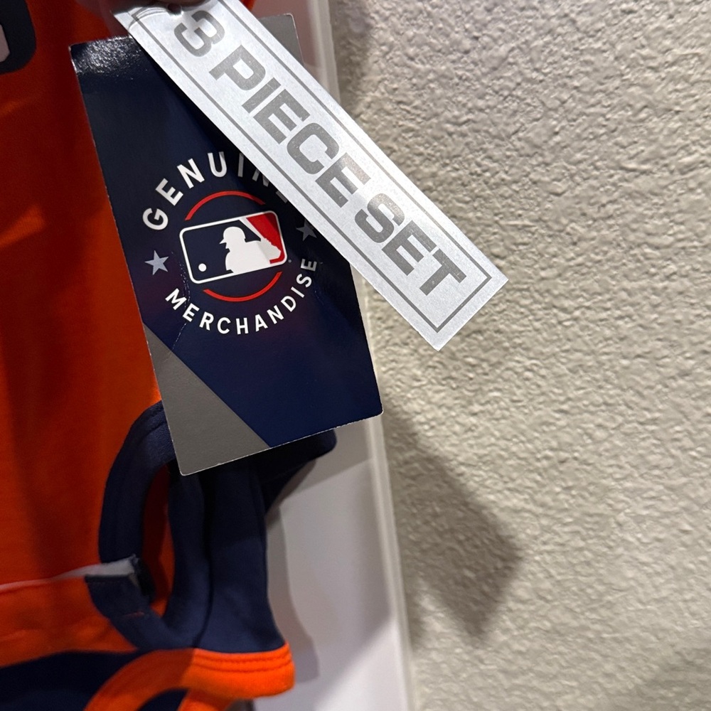Detroit Tigers Orange and Navy Kids One Piece - Picture 5 of 7